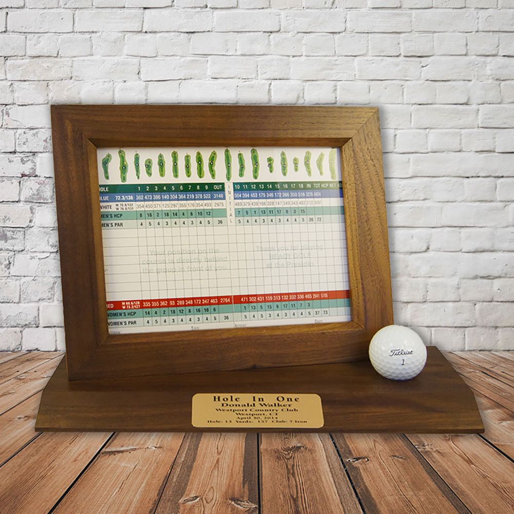 Hole-In-One Desktop Photo/Scorecard Display